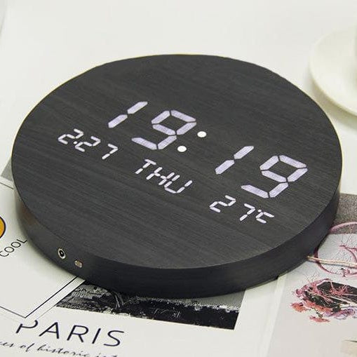 Royallure Svenna Wall Clock – Minimalist Scandinavian Design, Digital Display, Rechargeable & Lightweight 2