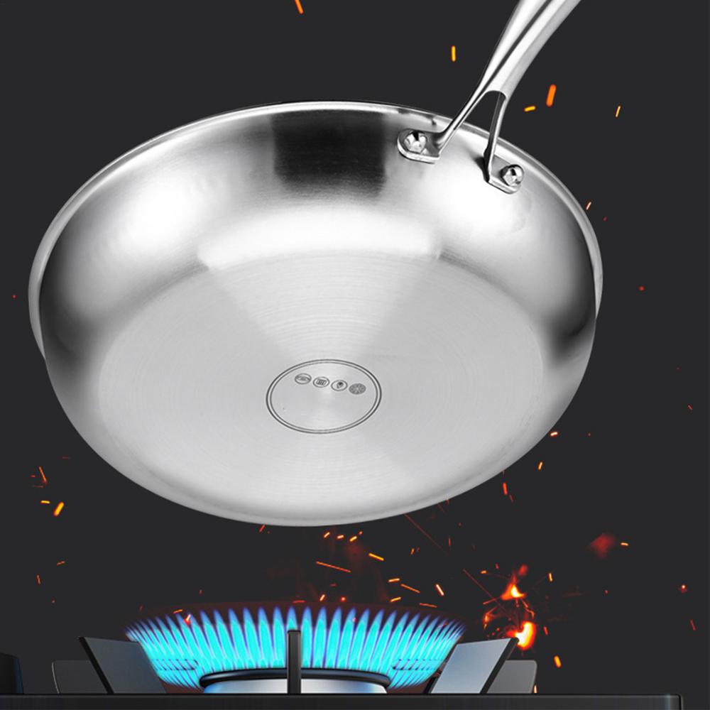 Sovere 12-Inch Hammered Titanium Non-Stick Frying Pan for Precision Cooking
