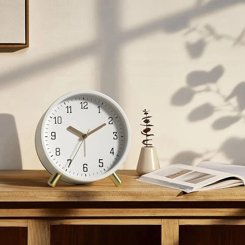 Royora Silent Analog Desk Clock - Scandinavian Metal Design for Office & Bedroom