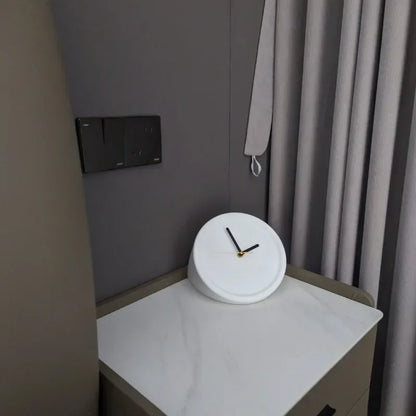Royeva Modern Corner Wall Clock – Minimalist Geometric Design for Contemporary Homes