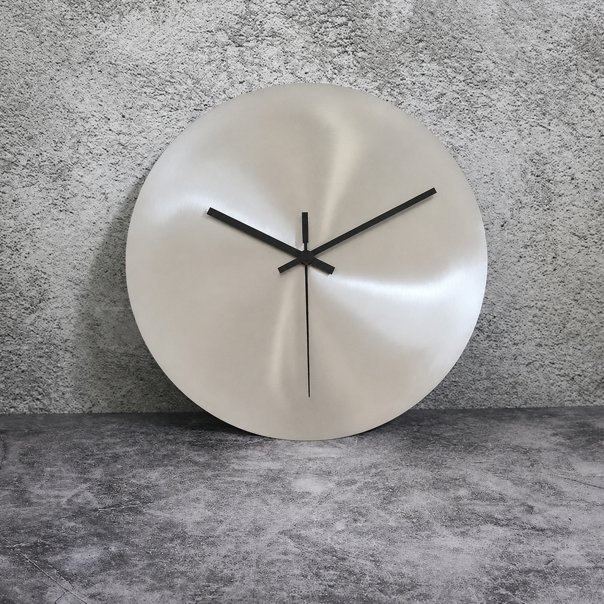 Royeva Modern Stainless Steel Silent Wall Clock - Minimalist No-Digit Design