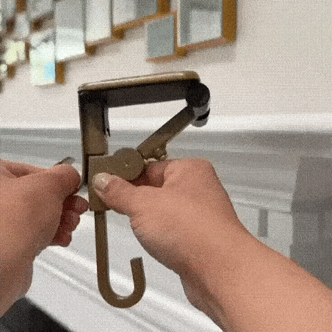 Luxora Heavy Duty 2-In-1 Garland And Stocking Hangers 1