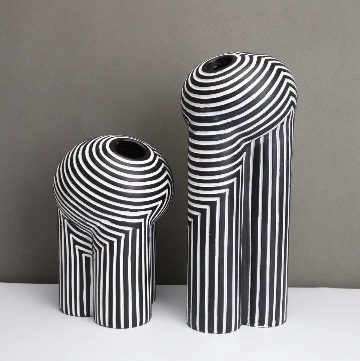 Noir & Blanc Vase Collection 2