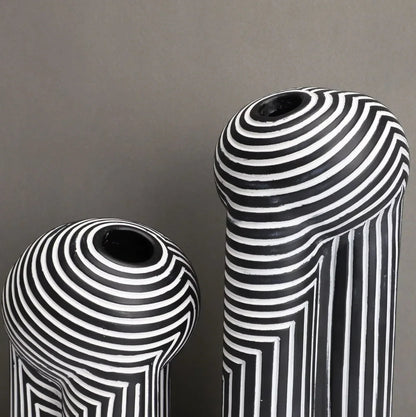 Noir & Blanc Vase Collection 4