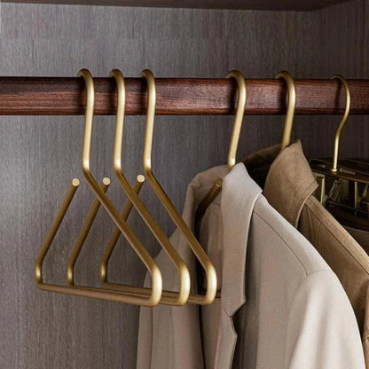 Non-Slip Clothes Hangers Set of 5 Space-Saving Closet Storage 1