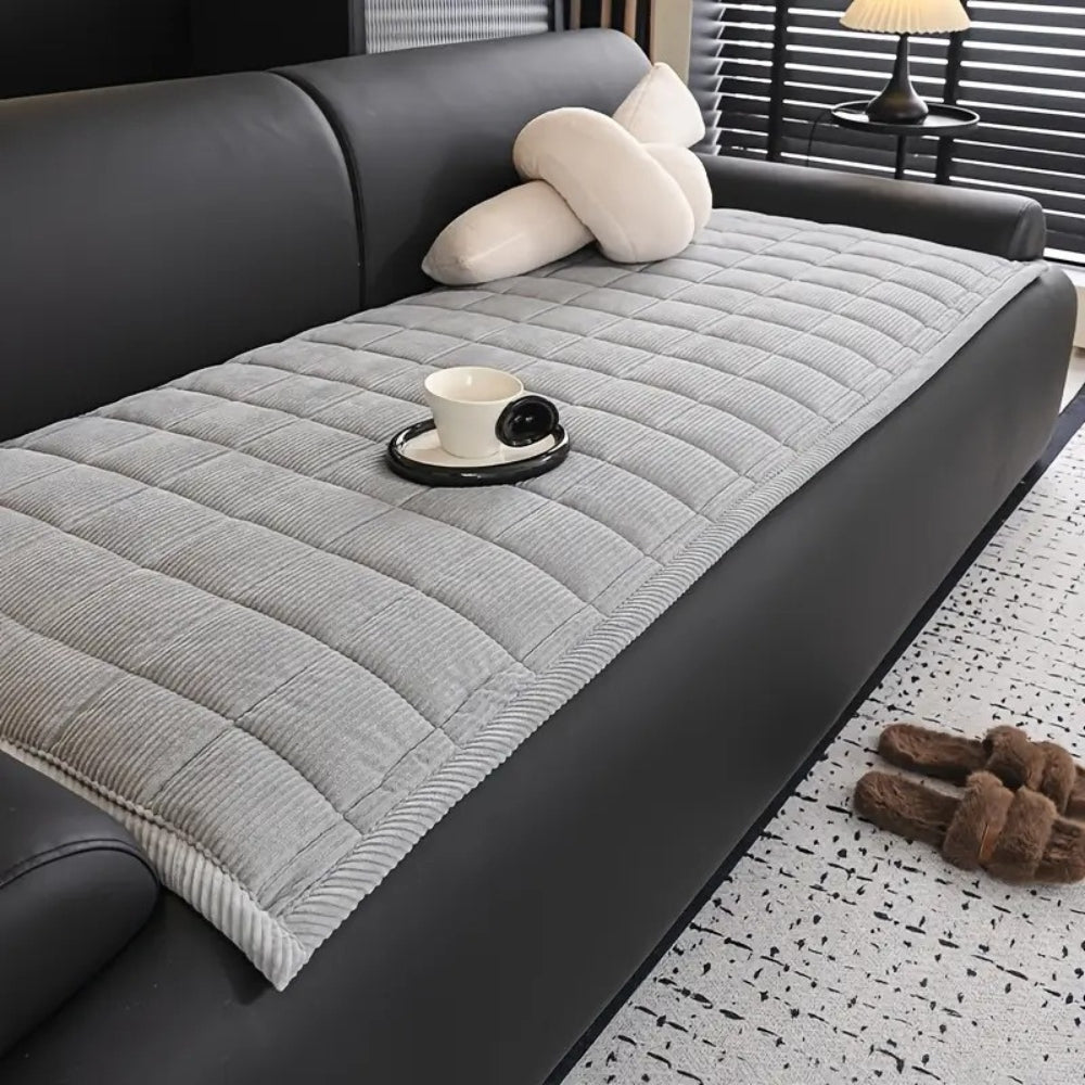 Quilted Couch Cover Mat – Soft Microfiber with Non-Slip Backing, Cat Scratch Resistant, Machine Washable, Standard Sofa Size 5