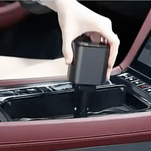 Royaleva 120W Fast Charging Car Charger with Retractable Dual Cables and Voltage Display 3