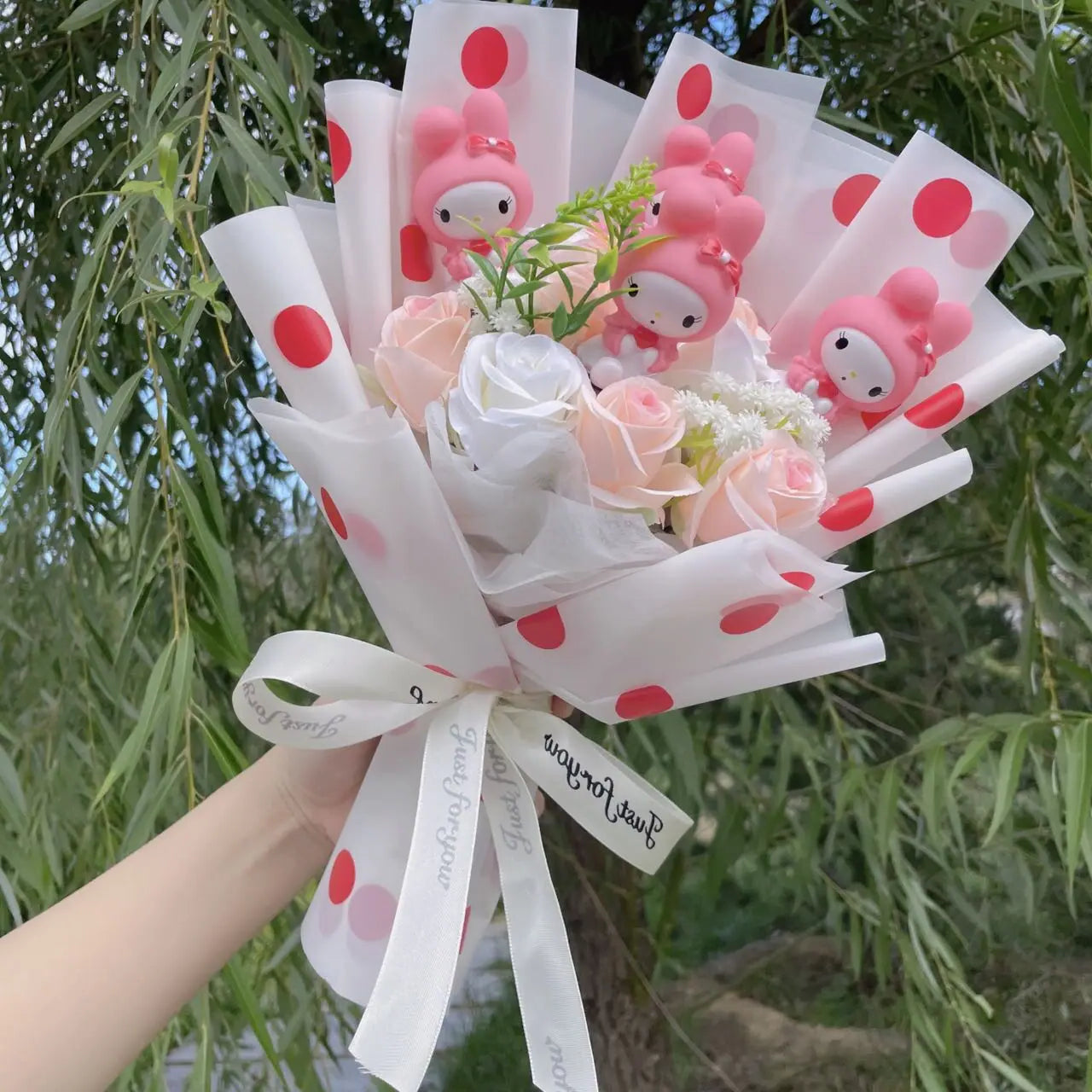 Royelux Hello Kitty Flower Bouquet – Creative Gift for Birthdays & Special Occasions 3