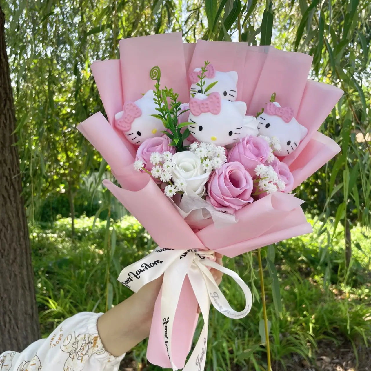 Royelux Hello Kitty Flower Bouquet – Creative Gift for Birthdays & Special Occasions 4