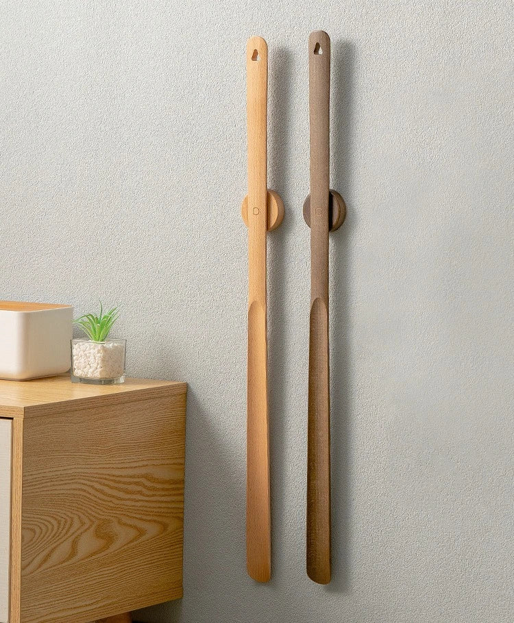 Sovere Long Wooden Shoehorn with 50 cm Handle and Magnetic Tip for Easy Access
