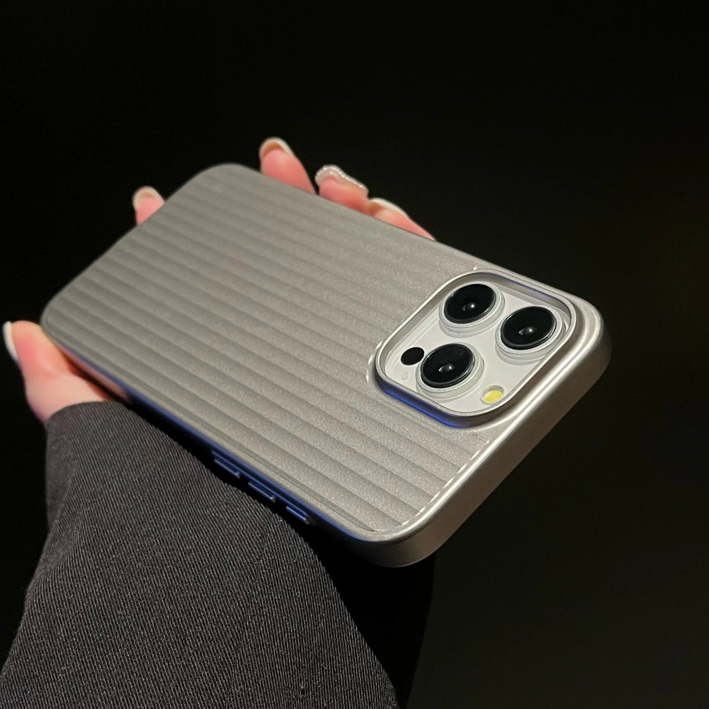 Sovere Slim Drop-Resistant iPhone Compatible Case - Scratch & Dust Resistant