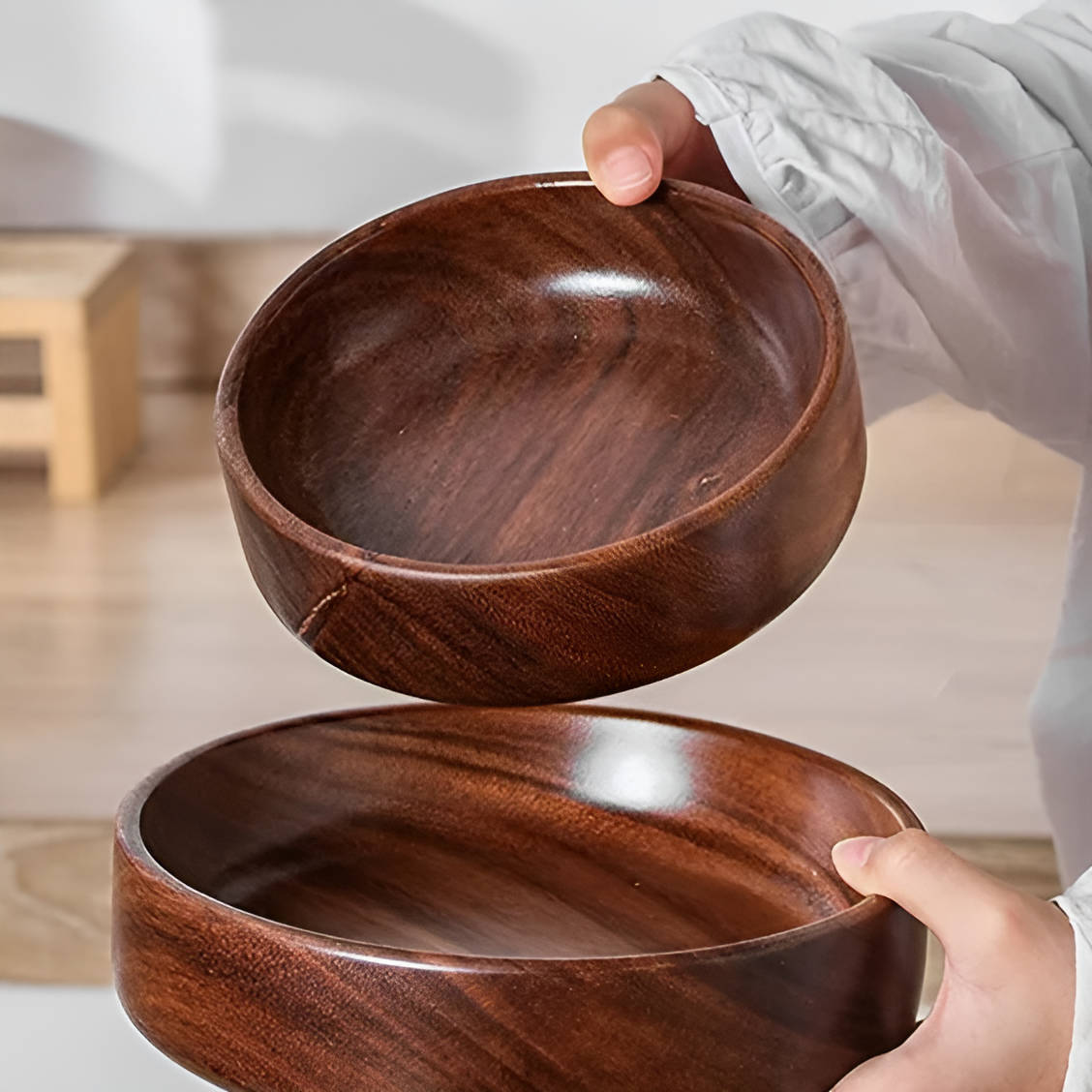 Sovere Large Wooden Salad Bowl - Elegant Serving Dish for Fruits and Salads 2