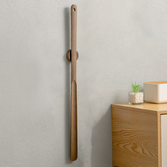 Sovere Long Wooden Shoehorn with 50 cm Handle and Magnetic Tip for Easy Access 0