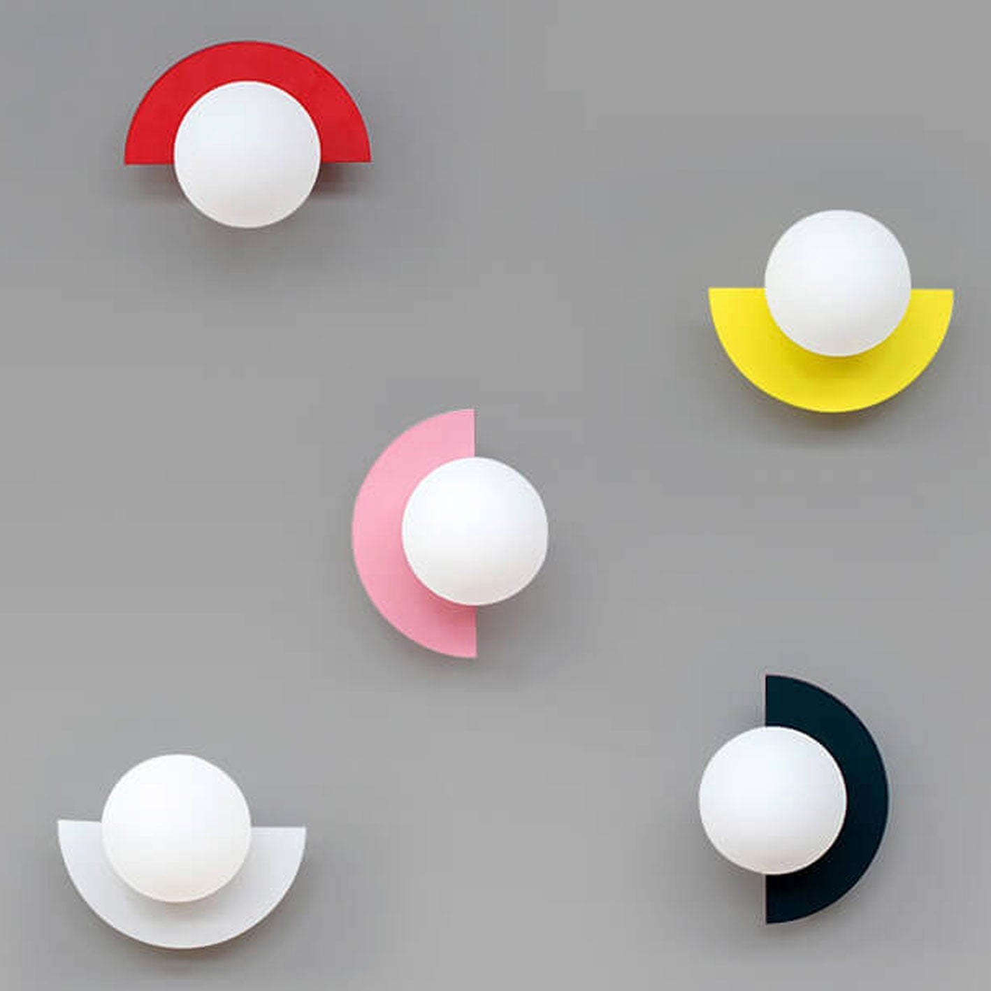 Sovere Modern Glass Globe Wall Sconce, Semi-Circle Design for Ambient Lighting 10