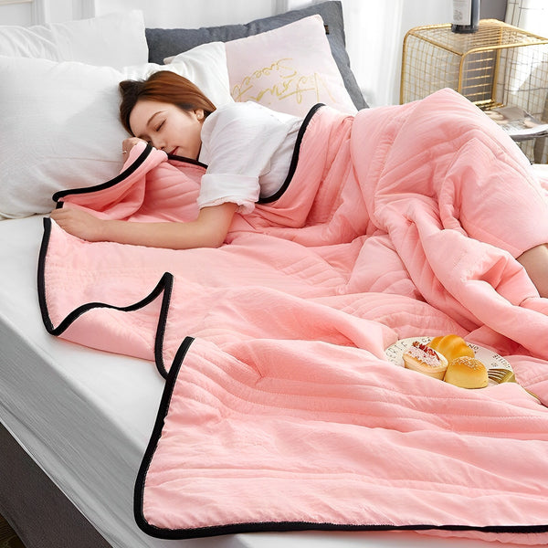 Summer Duvet – Bamboo Linen and Polyester, Lightweight and Breathable for Warm Nights in the Bedroom 0