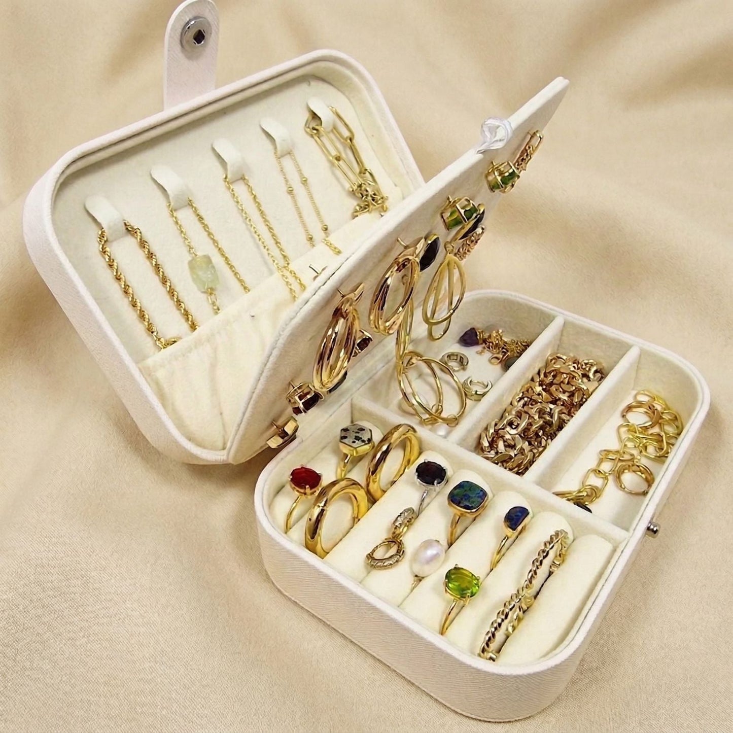 Travel Jewelry Case | Double Layer | Velvet Lining | 3 Compartments | Compact | 16x11x5cm 1