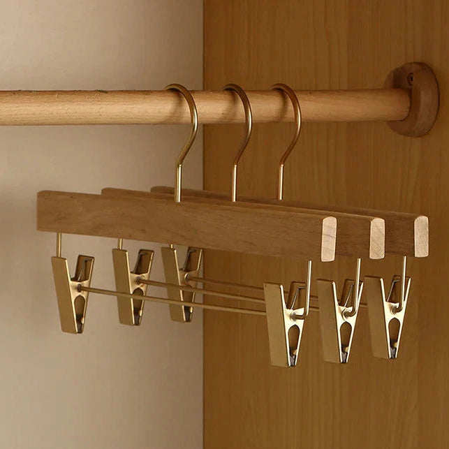 Wooden Hangers – Camphor Wood with Wide Shoulders, Set of 2 for Organizing Clothes in the Closet 4